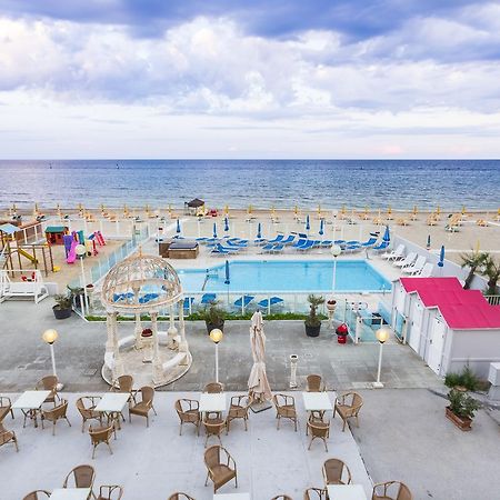 Hotel Casadei Fano Bagian luar foto