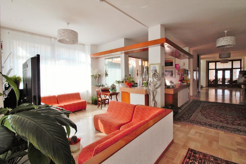 Hotel Casadei Fano Bagian luar foto