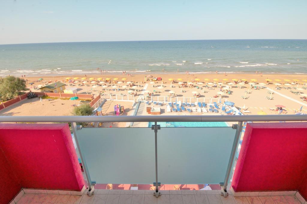 Hotel Casadei Fano Ruang foto