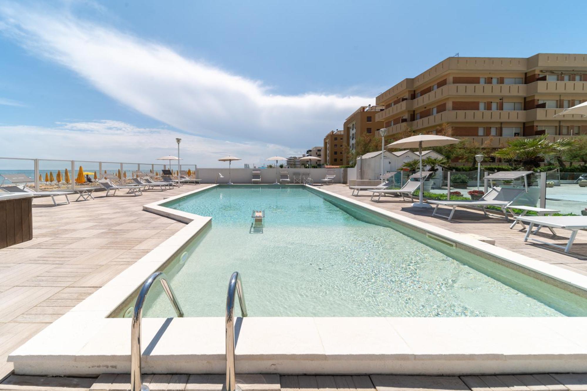 Hotel Casadei Fano Bagian luar foto