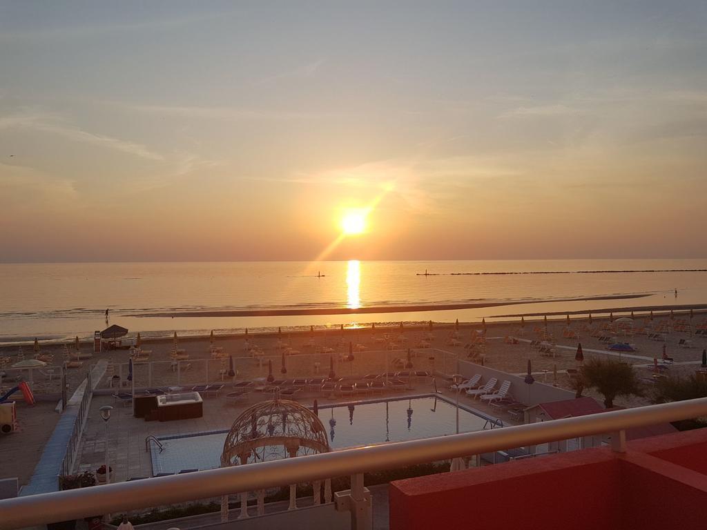 Hotel Casadei Fano Bagian luar foto