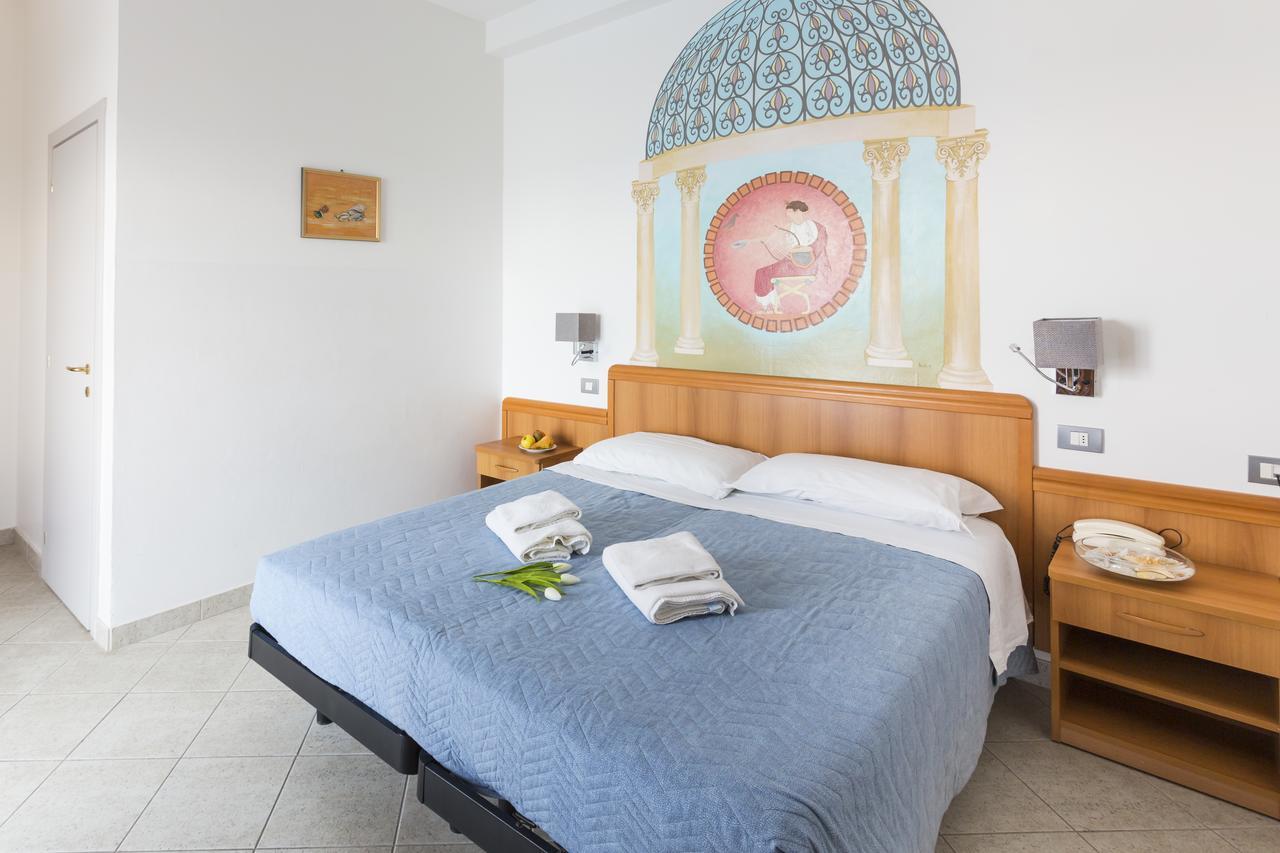 Hotel Casadei Fano Bagian luar foto